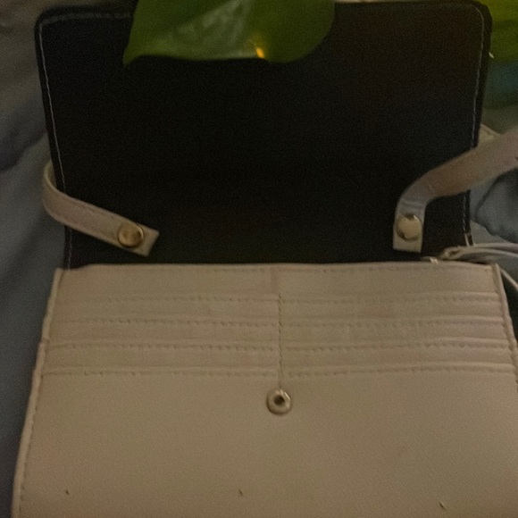 Tan Crossbody bag - Picture 2 of 3